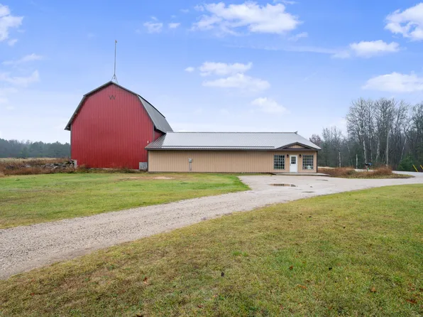11406 E 8th St, Reed City, MI 49677