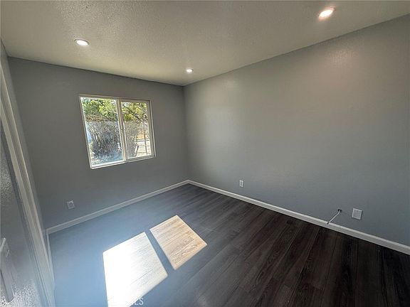 5th image of 43051 Yew St