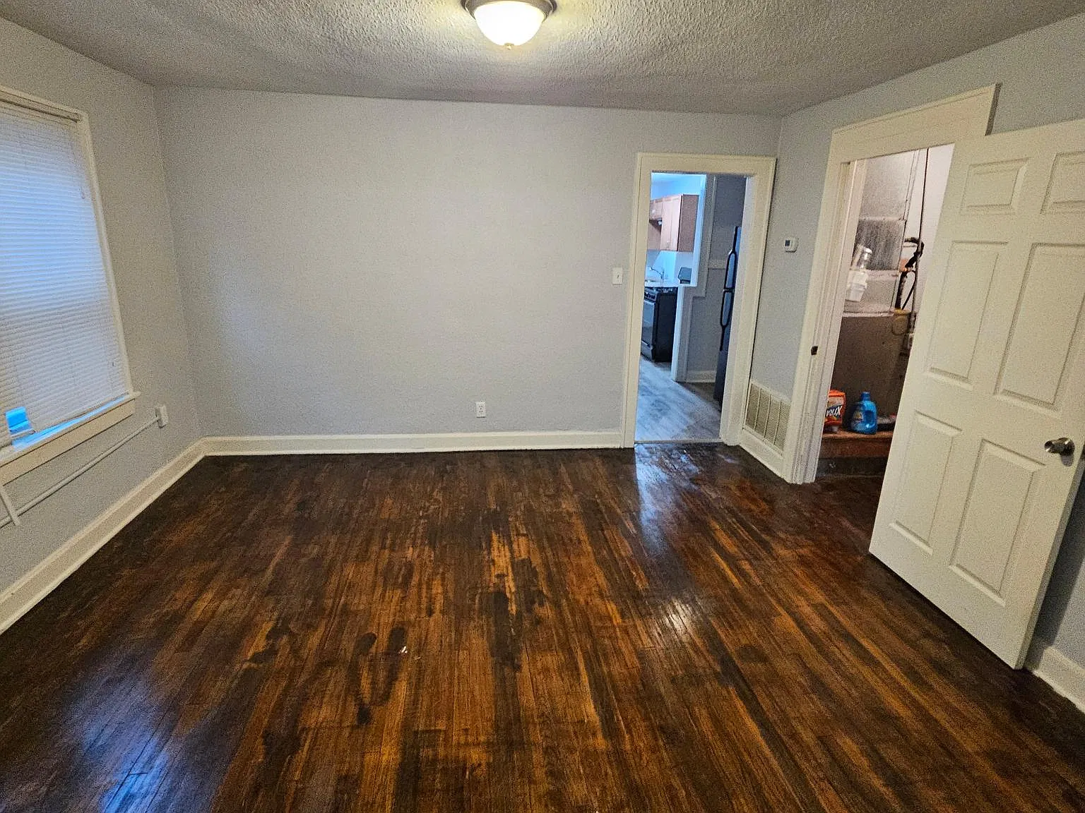 3127 McGee St — Photo 3