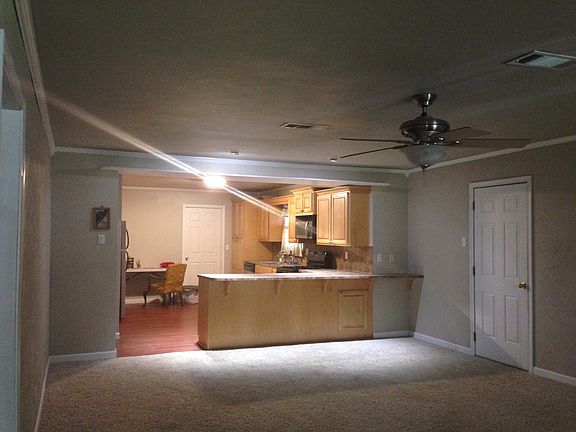 3rd image of 912 S 13th St
