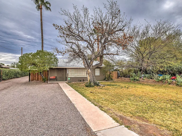 Vintage Ranch Home — Photo 36