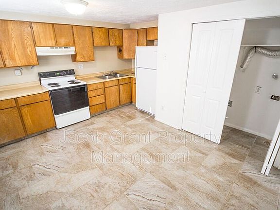 3rd image of 245 W 20th St APT 3