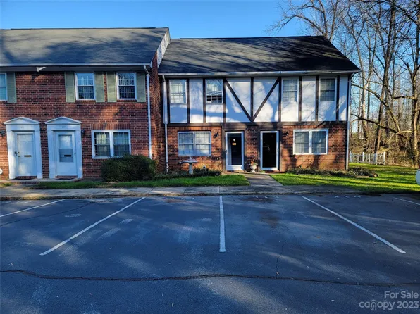 1300 Larchmont Pl APT 313, Salisbury, NC 28144