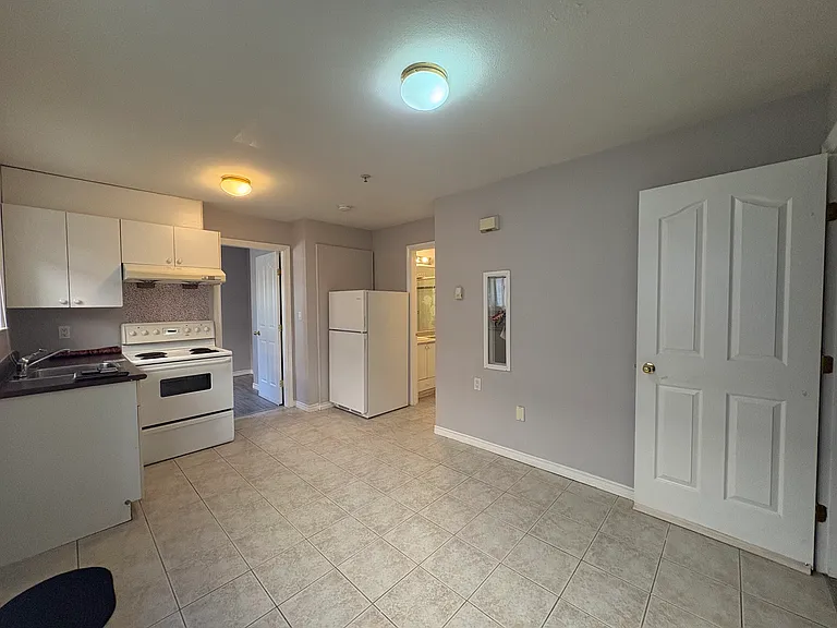 678 W 71st Ave — Photo 10