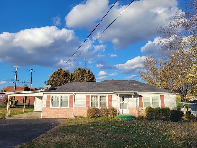 1st image of 105 Charlotte Dr