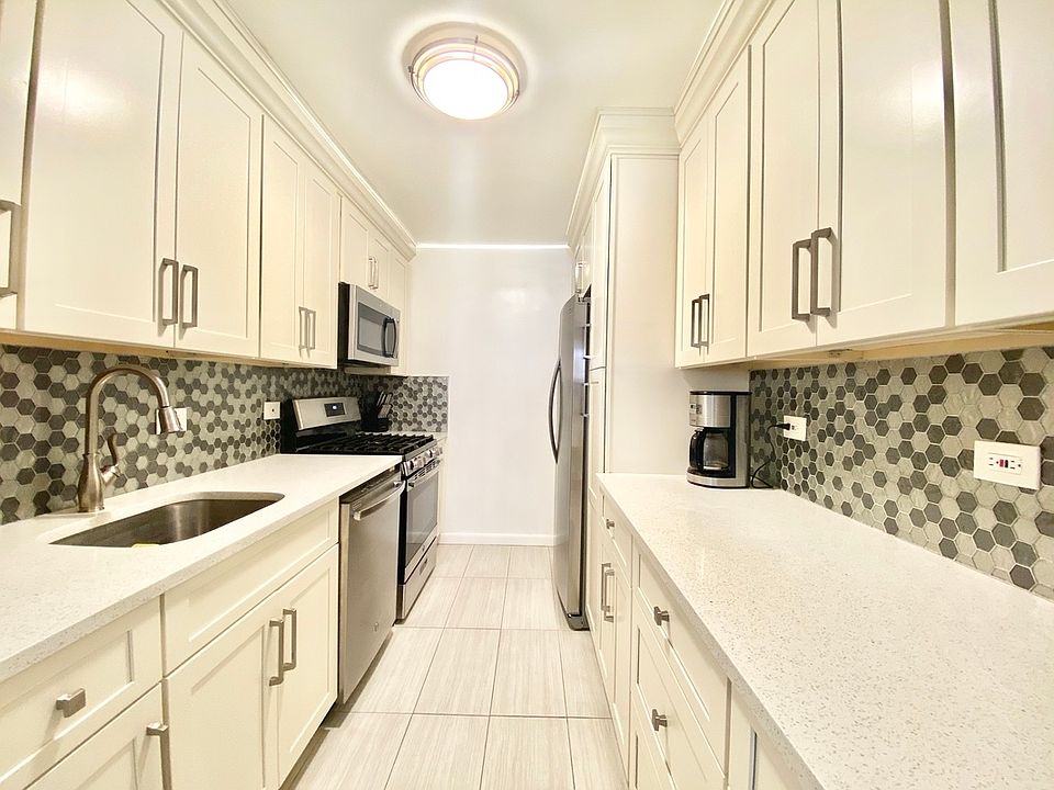 1st image of 85-15 Main St #3I