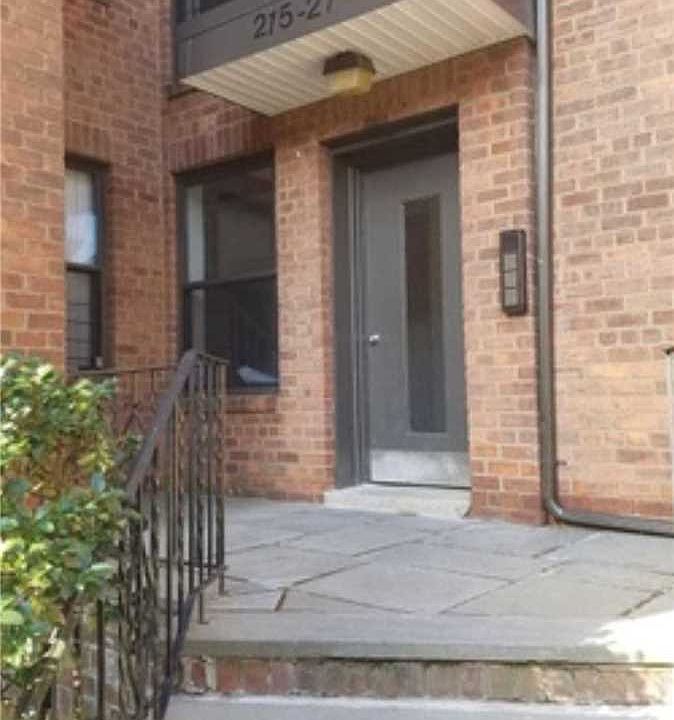 1st image of 21528 47th Ave APT 3B