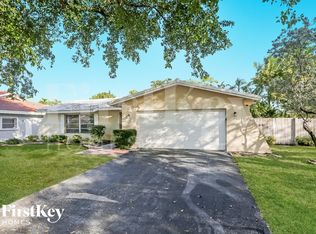 11201 NW 39th Ct, Pompano Beach, FL 33065