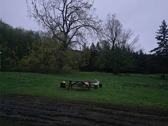 3rd image of 218 Chestnut Ridge Rd
