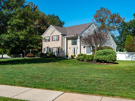 4th image of 1633 Shelton Ct