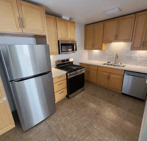 229 Tennessee St #D — Photo 8