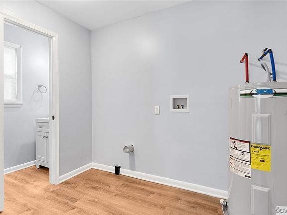 5th image of 2306 Maclin Cir