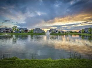 5901 Rapids Ridge Rd NE, Cedar Rapids, IA 52411