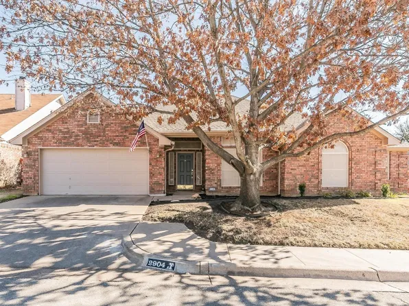 2904 Tanya Ct, Bedford, TX 76021