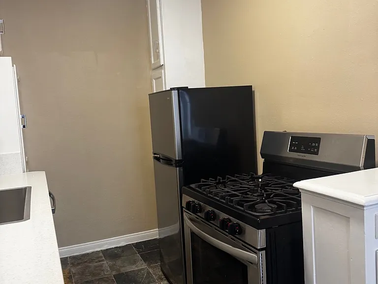 Real Empresa Santa Monica LLC — Photo 6