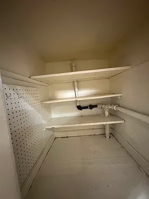 Rented by Zikos Realty Services | media 46