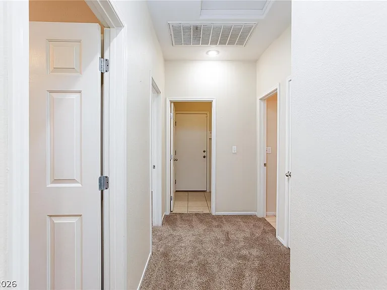 2598 Highland Cliff Dr — Photo 26
