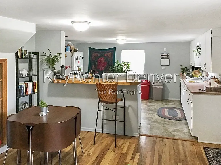 812 5th St #C — Photo 1