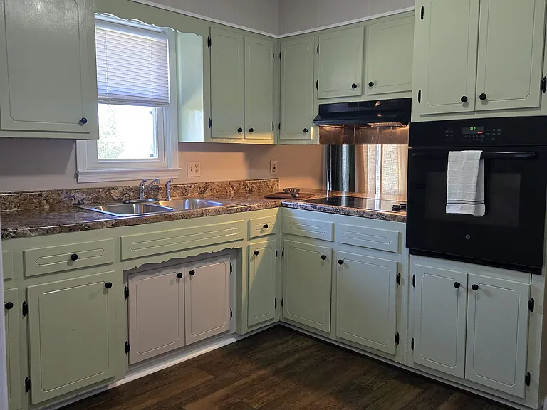 633 Meadowbrook Dr — Photo 10