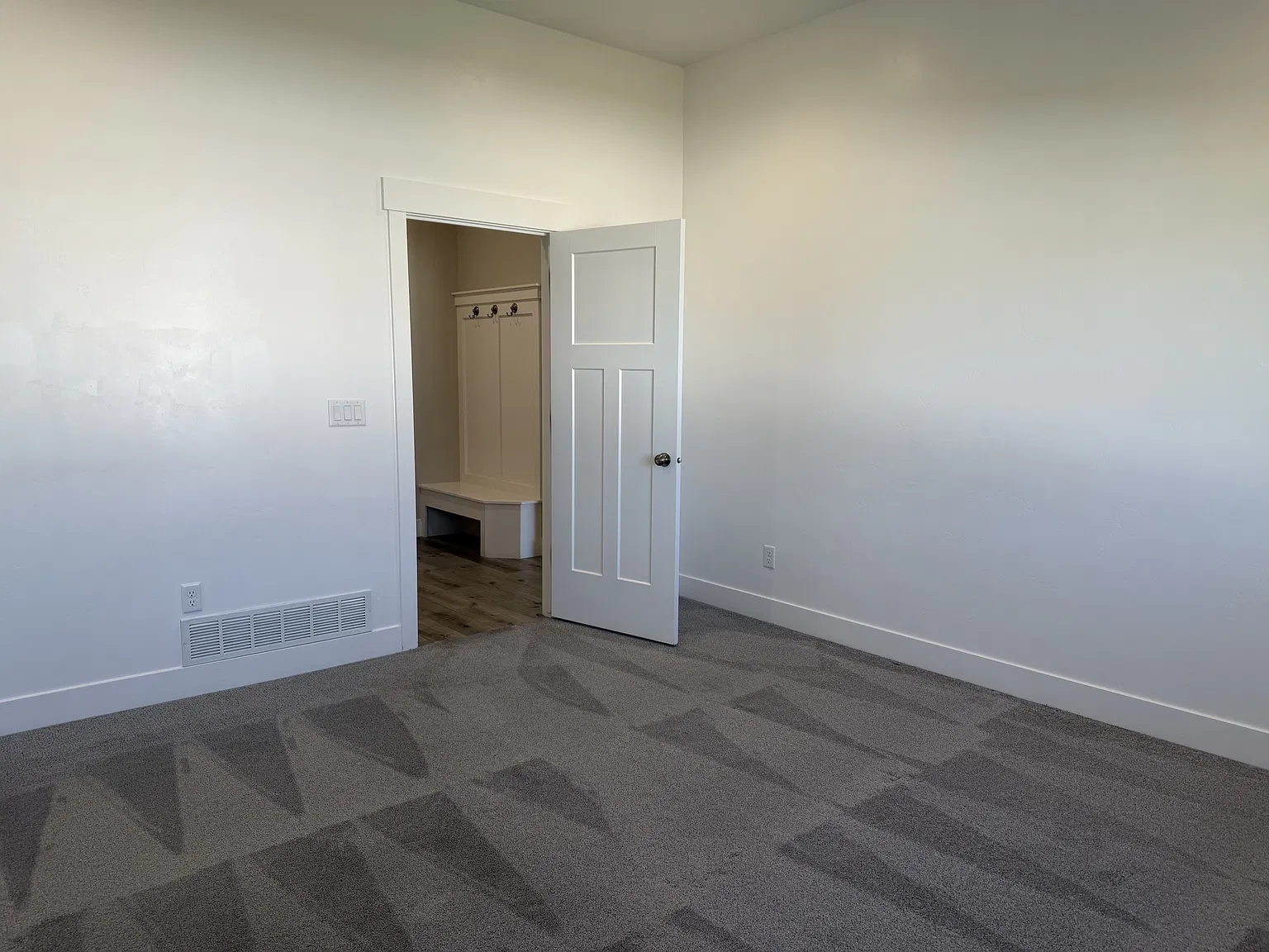187 Huntington Street - 1 — Photo 2
