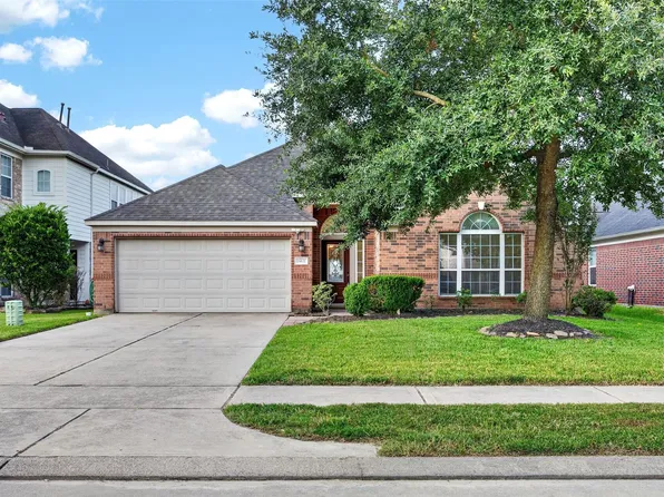 18631 Cypress Lake Village Dr, Cypress, TX 77429