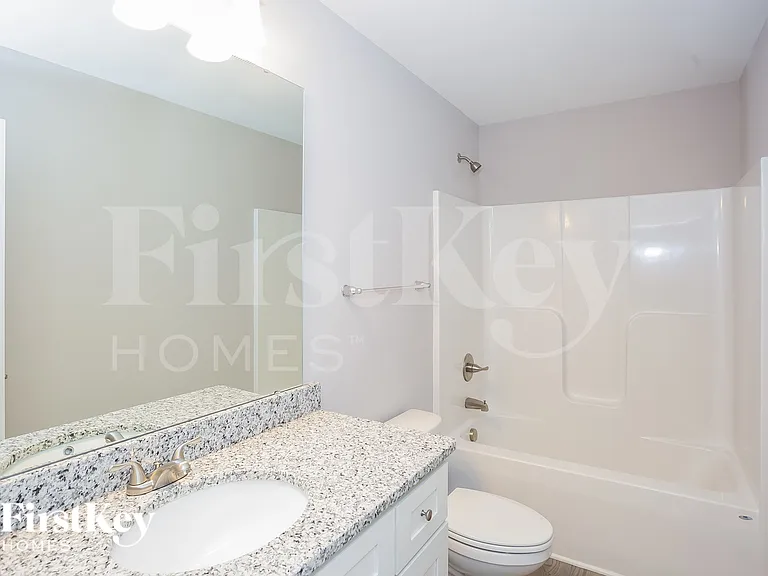 1009 W A St — Photo 16