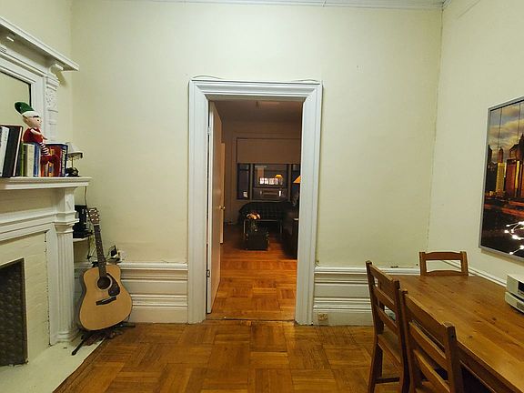 4th image of 140 W 69th St APT 83A