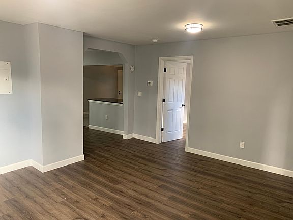 2nd image of 198 William St Floor 2