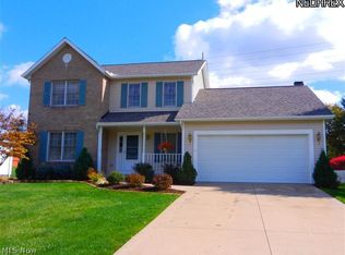 9885 Woodhurst Dr, Strongsville, OH