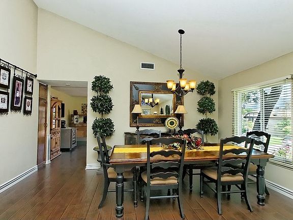 5th image of 732 Calle Las Colinas