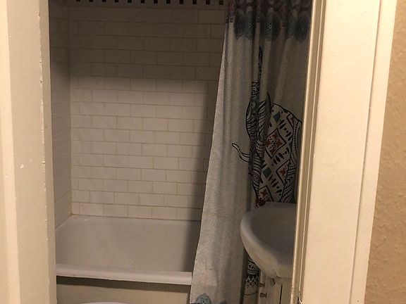 5th image of 155 W Mountain Ave #128-6