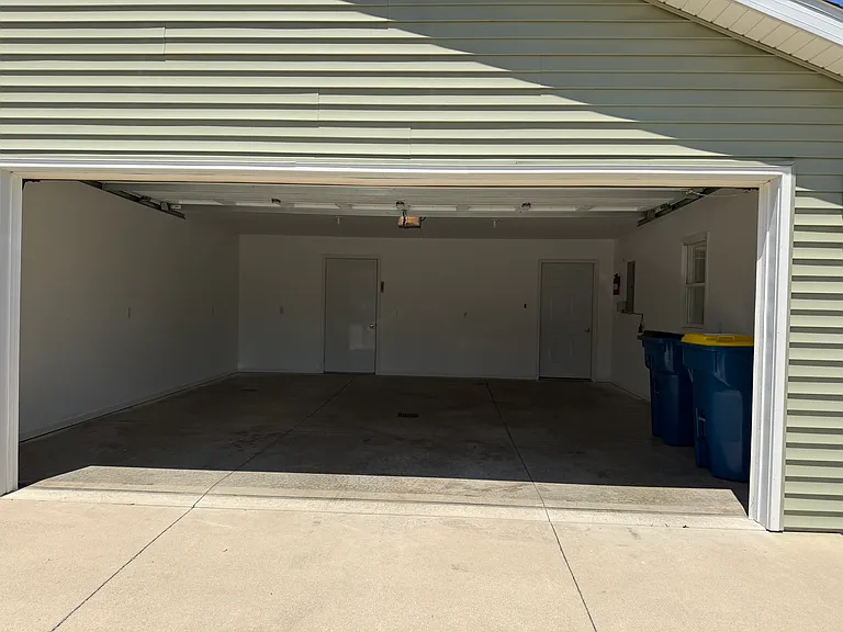 204 Harrison St — Photo 2