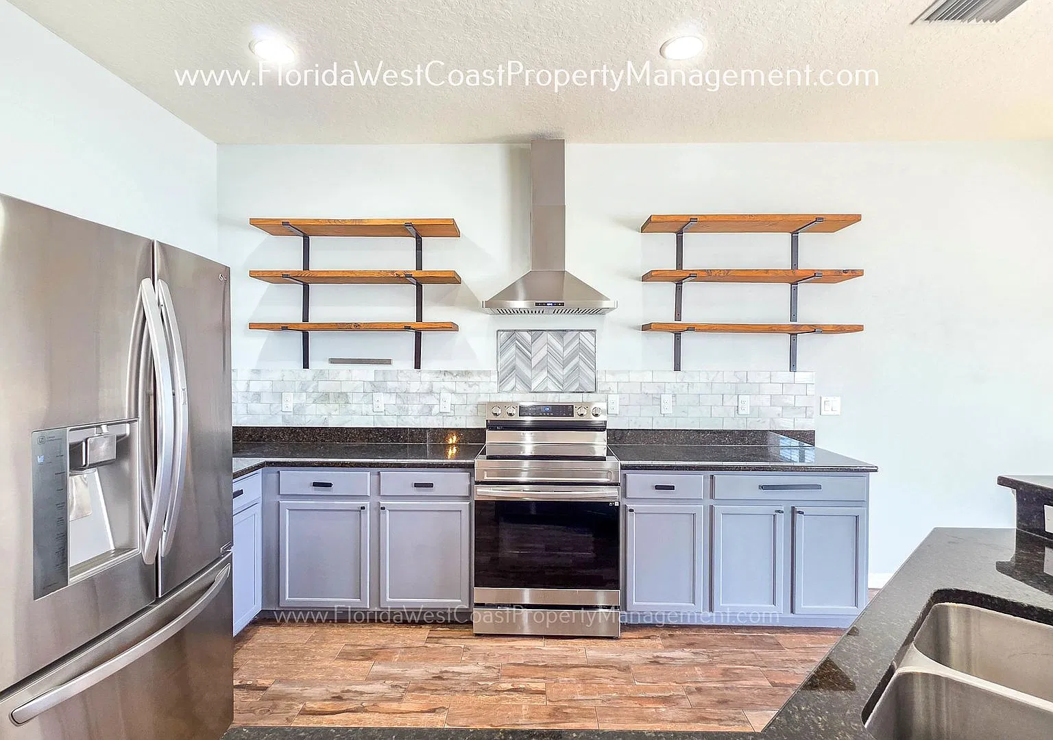 Spacious 3-Bedroom 2-Bath Home With Lake Views In Copperstone Parrish, Fl — Photo 2