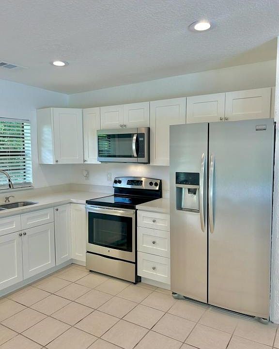 1st image of 11550 SW 17th Ct
