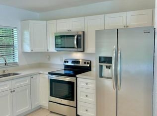 11550 SW 17th Ct, Fort Lauderdale, FL 33325