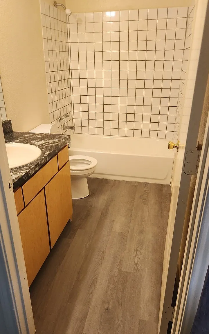 Modern Rental in Dallas | 1718 Hudspeth Ave | $2200/month — Photo 3
