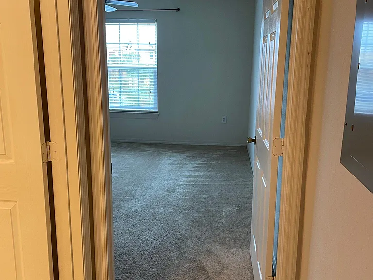 5455 Vineland Rd #3304 — Photo 19