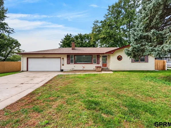 6814 N 56th St, Omaha, NE 68152