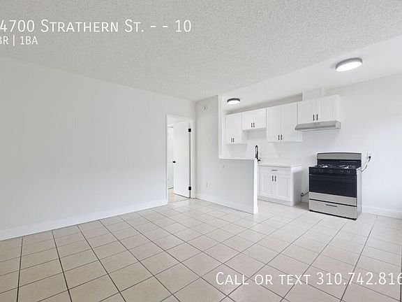 3rd image of 14700 Strathern St #10
