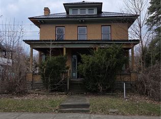 8 Williams St, Falconer, NY 14733