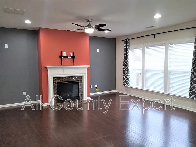 635 Glenish Ct — Photo 18