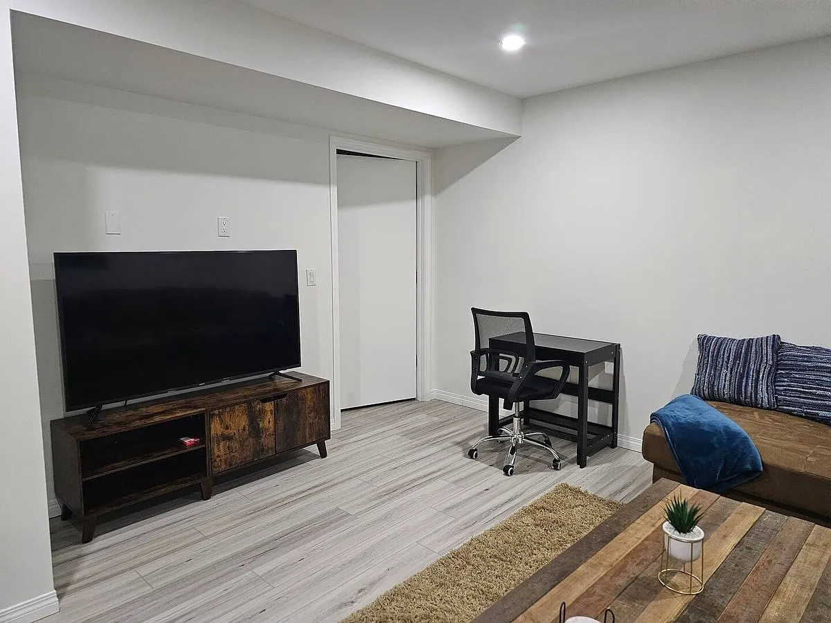1 bed, $1,100 — Photo 2