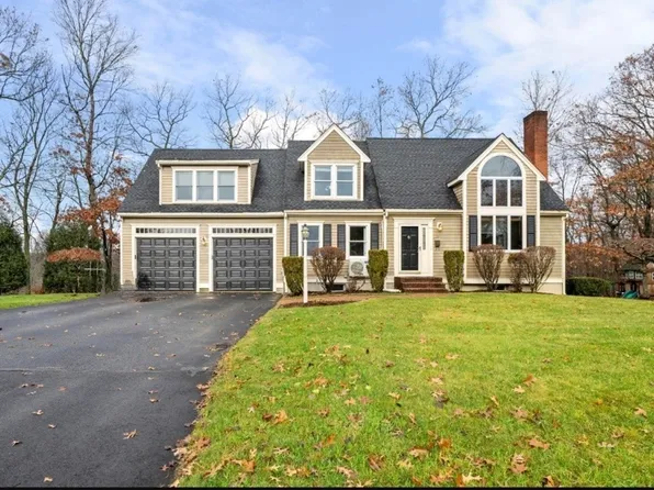 28 Orleans Rd, Weymouth, MA 02188