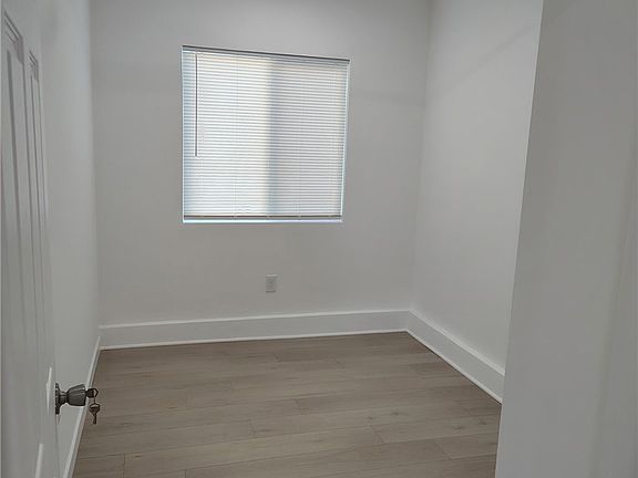 5th image of 1822 W 41st St #1822