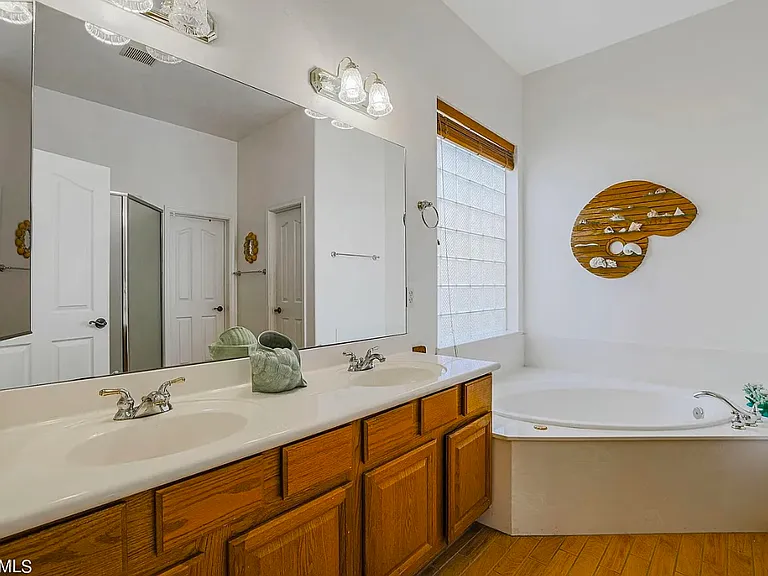 9565 E Princess Dr — Photo 3