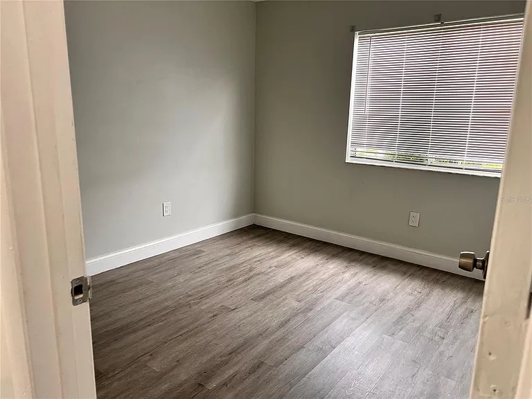 1299 Birchcrest Blvd — Photo 8