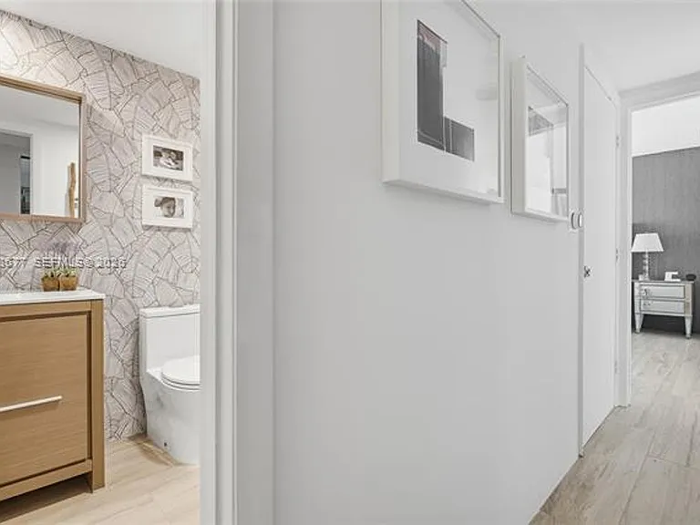 31 SE 5th St #2410 — Photo 37