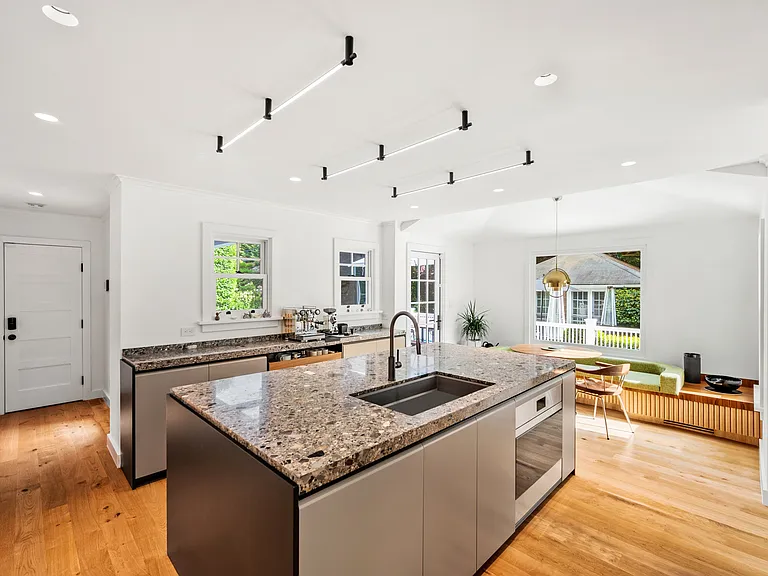 89 Mill Hill Ln — Photo 12