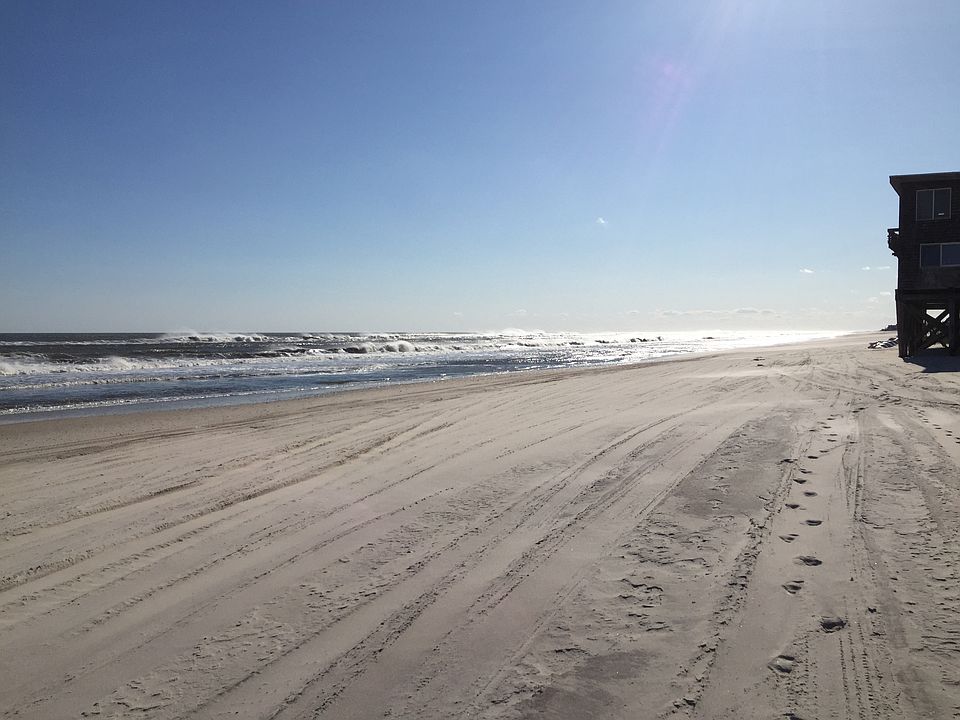 2nd image of 27 Sexton Walk