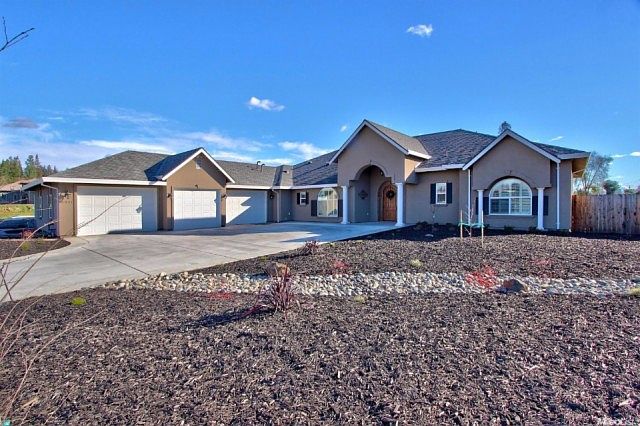 1st image of 9551 S Canyon Ct